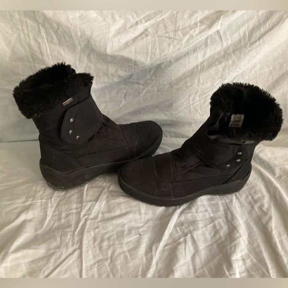 Pajar Shoes - NEW! Never worn Pajar Black Winter Boots